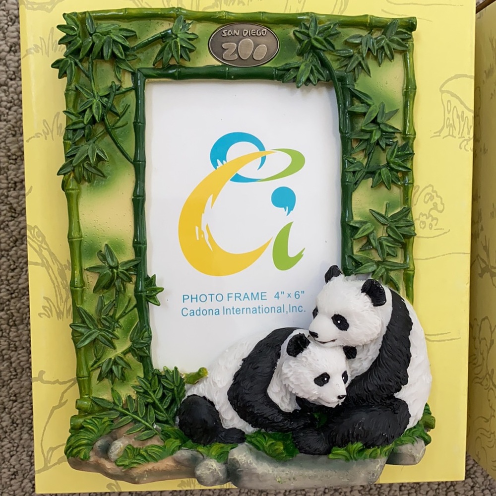 Picture frames set - Picture 2 of 6